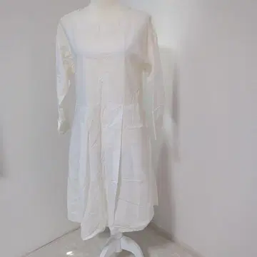 POUDOUDOU 화이트 긴팔 무릎 기장 원피스