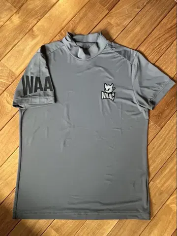 WAAC 하이넥 셔츠 S 사이즈