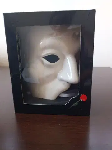 오페라의 괴인 마스크