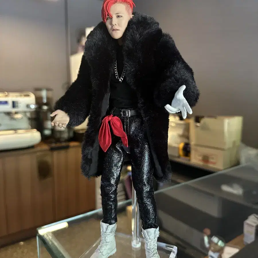 Shop G-DRAGON on Bunjang Global Site.
