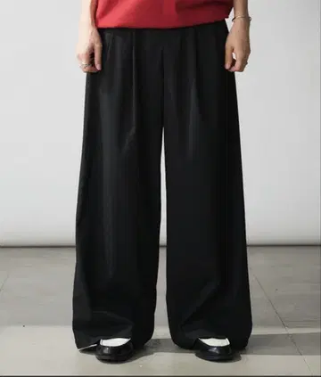 adoon plain 2턱 스트라이프 슬랙스 블랙