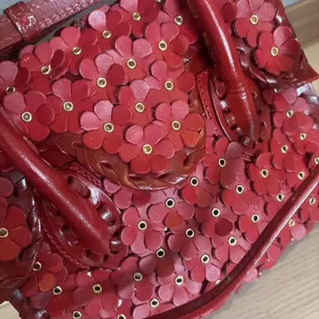 카빙 트라이브스 팝업 한정판 귀중한 레드