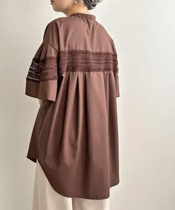 LHELBIE 레이스 절개 튜닉 셔츠