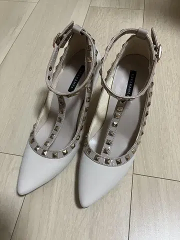 에스페란자 스터드 펌프스