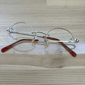라운드 안경 테 없는 패션 안경