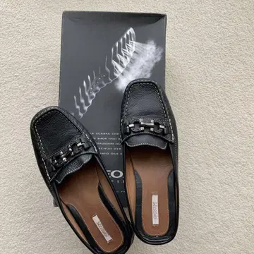 GEOX 블랙 로퍼