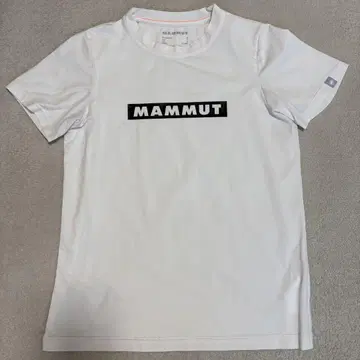 MAMMUT 화이트 로고 티셔츠 M 사이즈
