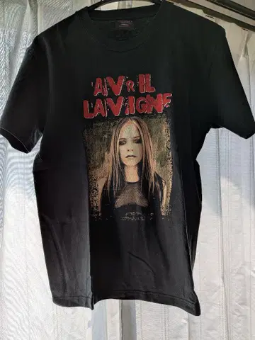 AVRIL LAVIGNE BONEZ TOUR 2005 티셔츠