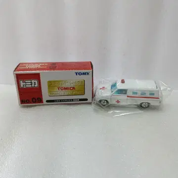 이벤트 모델 도요타 하이럭스 구급차