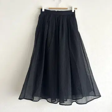 코히나 COHINA 플레어 스커트 엠보싱 턱 플레어 스커트 블랙