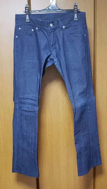 토네이도 마트 다크 블루 데님 팬츠