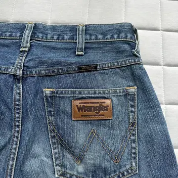 Wrangler / 데님 팬츠 / 스트레이트 데님 / 청바지