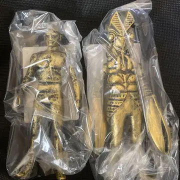 새상품 공식 한정판 소프트 비닐 피규어 울트라맨 발탄 성인 골드 컬러