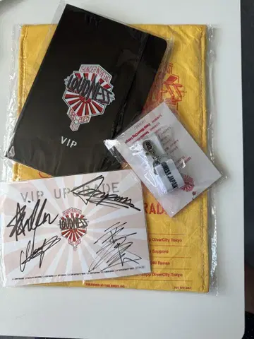 라우드니스 굿즈 타카사키 아키라