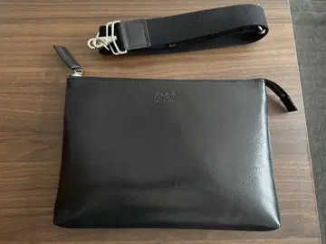Dakota 블랙 클러치백 미디엄
