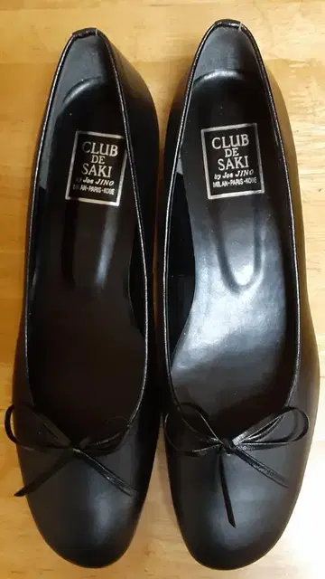 CLUB DE SAKI 블랙 플랫슈즈