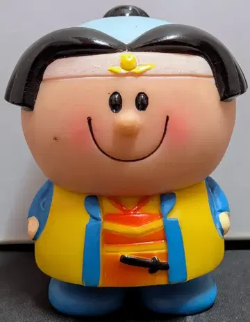 교와 은행 저금통 도라에몽