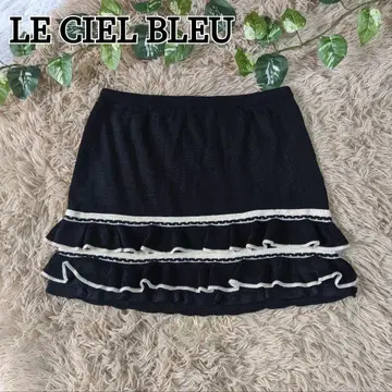 새상품 LE CIEL BLEU 매니아 니엔나 프릴 니트 미니 스커트 블랙