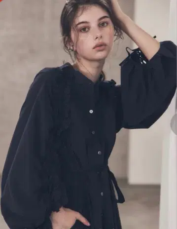Aimeine 드로스트 프릴 슬리브 셔츠 원피스