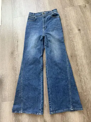 SNIDEL 플레어 데님 팬츠 블루