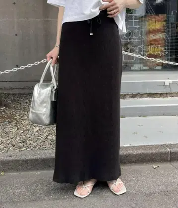 차오패닉 티피 깔끔한 실루엣 리브 롱 스커트 블랙 M 사이즈