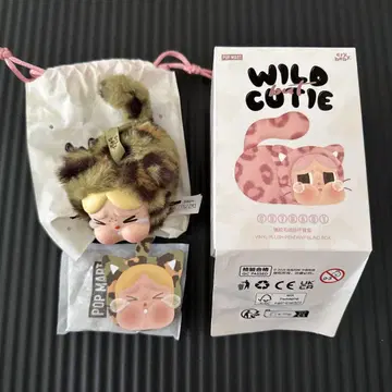 POPMART Crybaby 크라이베이비 봉제 인형 펜던트