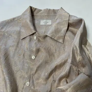 JUEMI 페이즐리 무늬 새틴 자카드 오픈 카라 셔츠 블라우스 짧은 기장