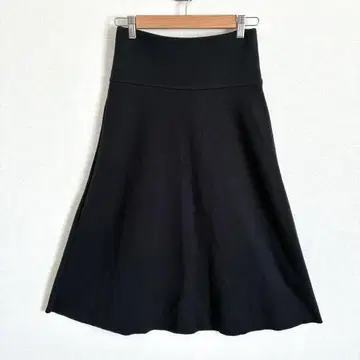 자라 ZARA 플레어 스커트 롱 기장 심플 니트 블랙
