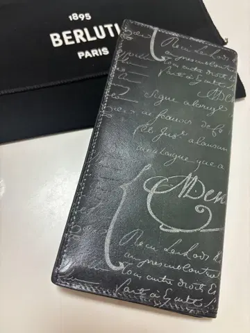 BERLUTI 그린 가죽 장지갑, 실버 각인 커스텀