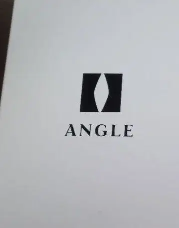 앵글 목걸이