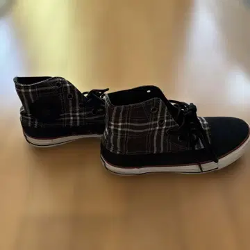 컨버스 체크 무늬 하이컷 스니커즈