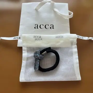 새상품급 acca 블랙 크리스탈 헤어 밴드