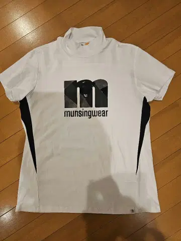 minisuguwear 로고 티셔츠 화이트/블랙 XL 사이즈