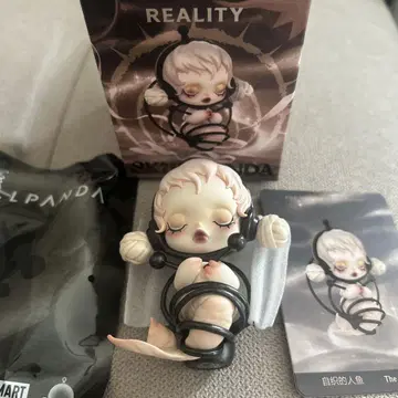 SKULLPANDA 피규어 The Constraint