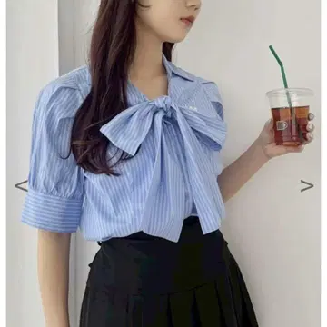 one after another NICE CLAUP 블라우스