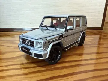 메르세데스-벤츠 G-클래스 1/18