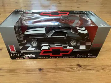 아텔 1/18 1971 카마로 RS-Z28