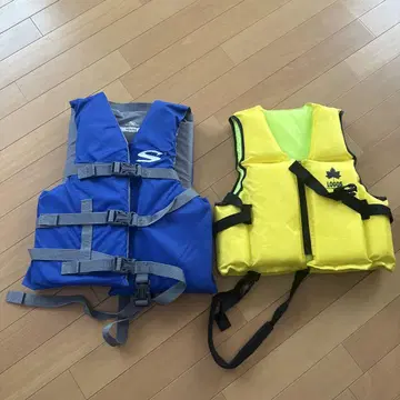 파랑과 노랑 구명 조끼 2개 세트