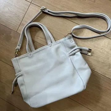 아이보리 숄더백