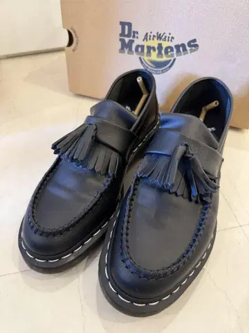 미사용 Dr. Martens ADRIAN WS 42