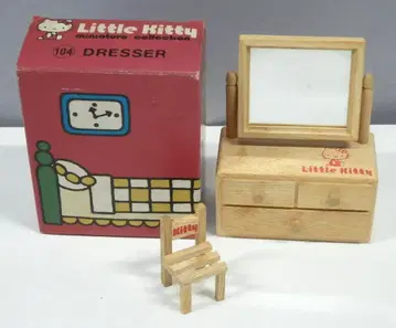 산리오 리틀 키티 104 DRESSER