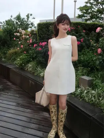 비비. 로리 미니 드레스