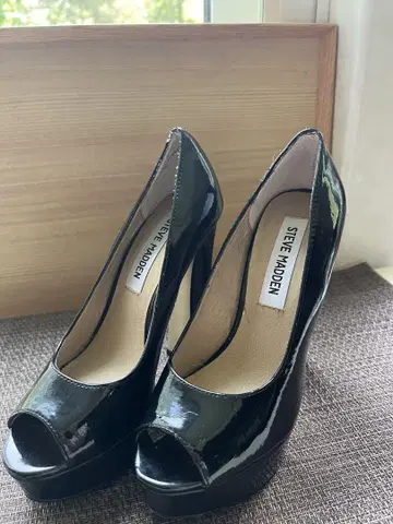 STEVE MADDEN 블랙 하이힐 오픈토