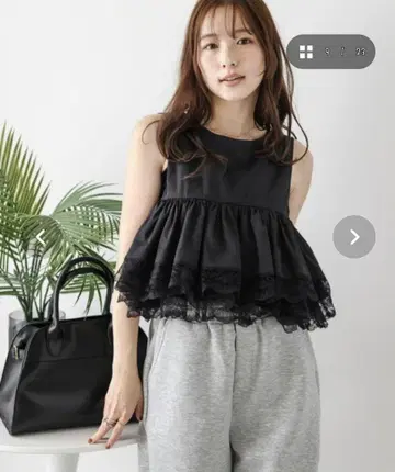 아멜리 볼륨 프릴 블랙 탱크탑 프리 사이즈