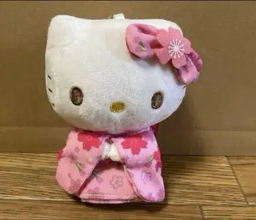 산리오 캐릭터즈 헬로키티 키링 벚꽃 기모노 마스코트 핑크