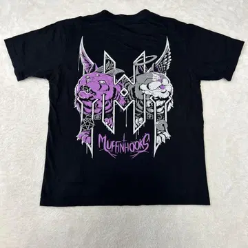 MUFFINHOOKS 블랙 티셔츠