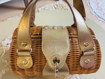 Kate Spade 라탄 핸드백 골드