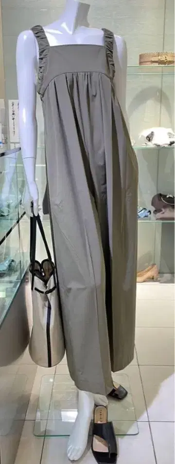 미스로에 턱 개더 올인원 (카키) 워셔블