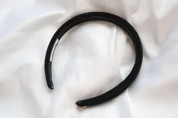 Chapeaud'O Thin Velour Headband 머리띠