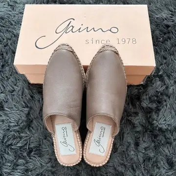 미사용 새상품 gaimo 뮬 샌들 36 사이즈